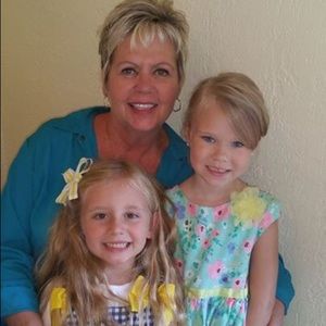 Meet your Posher, Suzanne